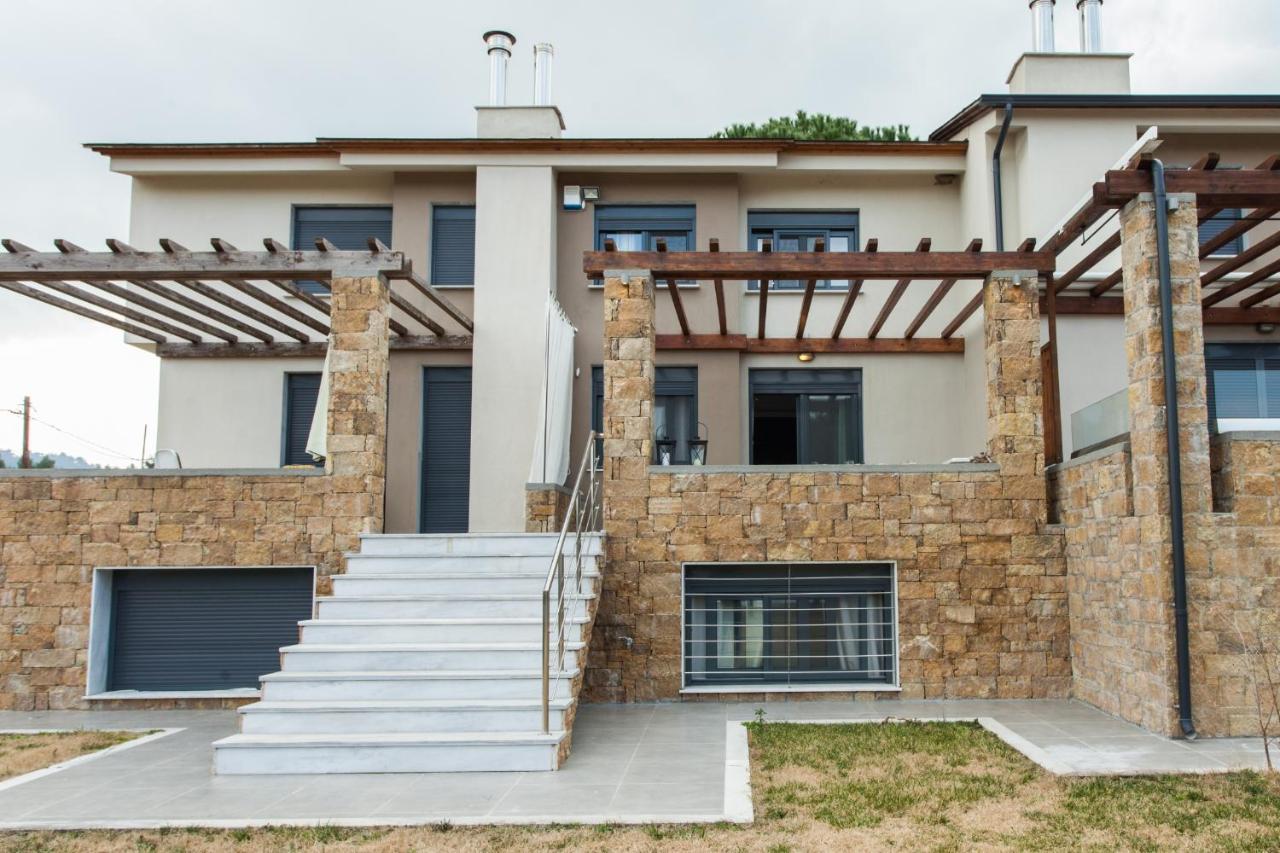 #Flh - Amalthia & Αthena Beachfront Houses In Pefkohori Eksteriør billede