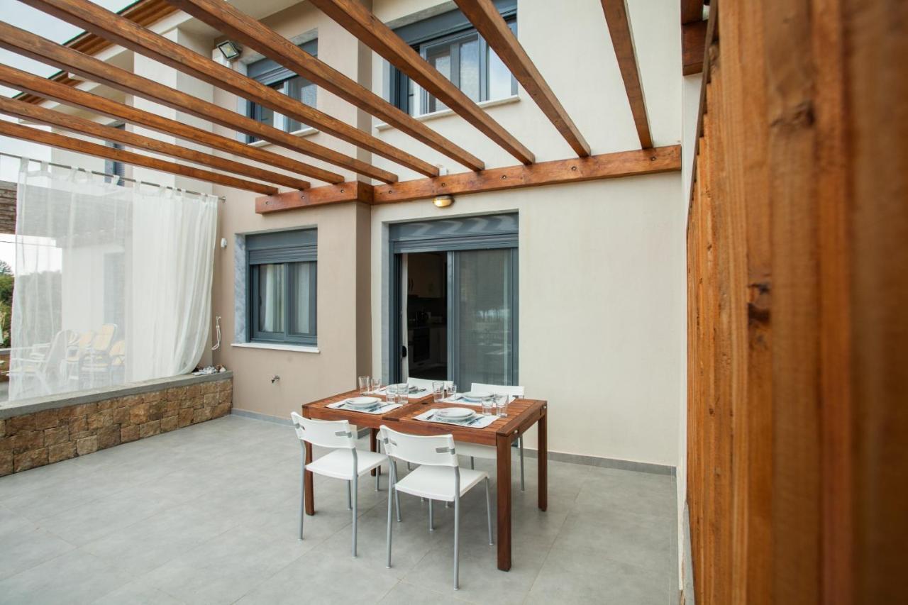 #Flh - Amalthia & Αthena Beachfront Houses In Pefkohori Eksteriør billede